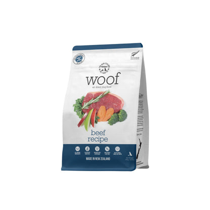 Blue and white bag of WOOF air dried beef dog food 750g bag.